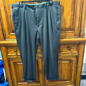 Roundtree &Yorkemens dress pants. NWOT 42x29 pleated front and cuffed legs.